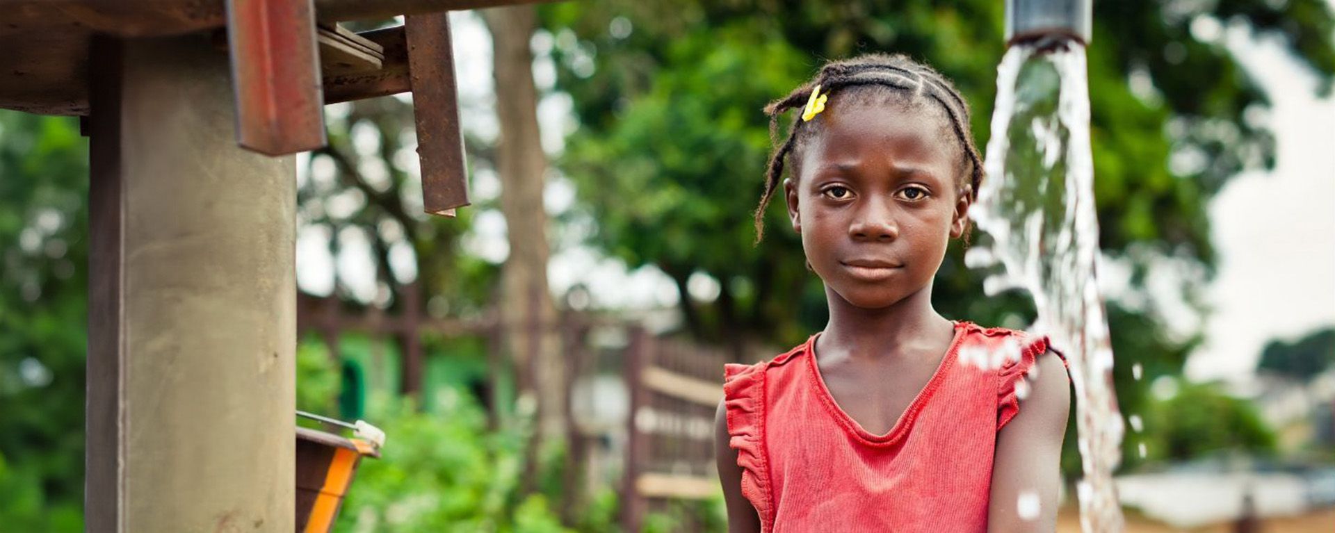 Cada gota cuenta. Invierte en agua, invierte en vida.