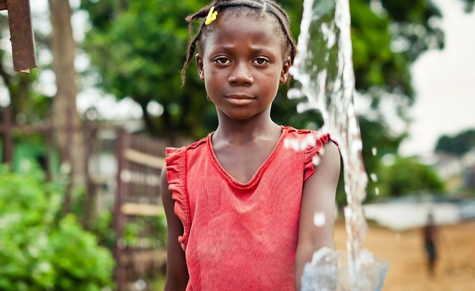 Cada gota cuenta. Invierte en agua, invierte en vida.