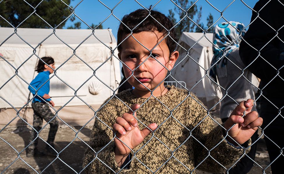 Contigo podemos proteger a las niñas y niños sin hogar