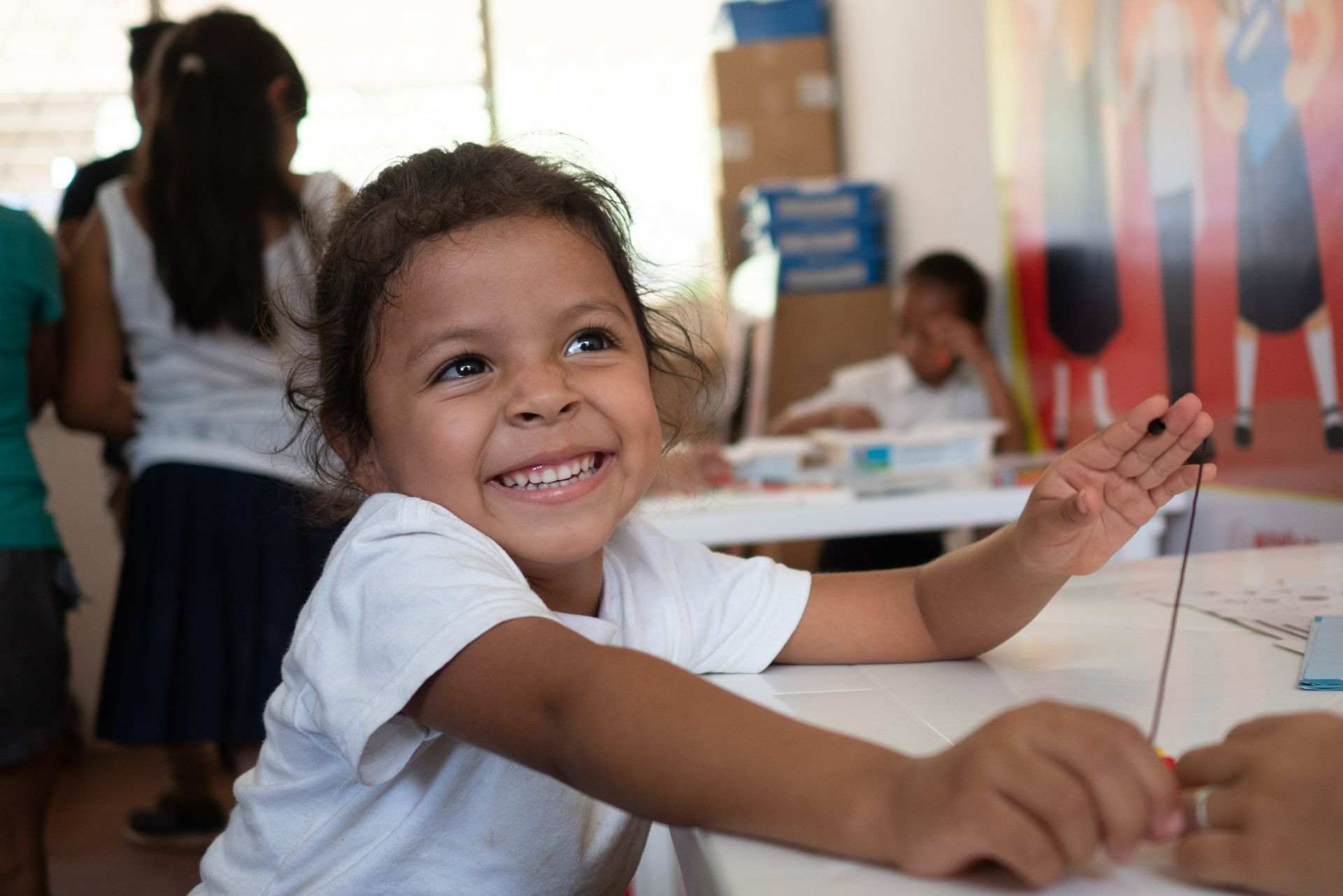 Niña beneficiaria de la filantropía de los padrinos y madrinas de Ayuda en Acción