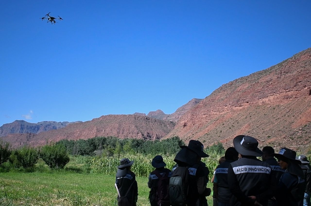Dron volando