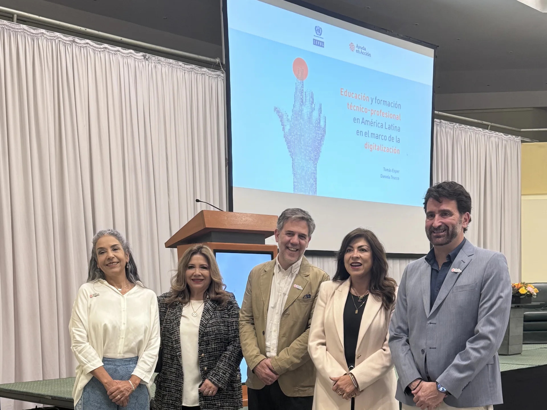 Presentamos el informe sobre educación técnico-profesional: clave para el empleo digital en América Latina