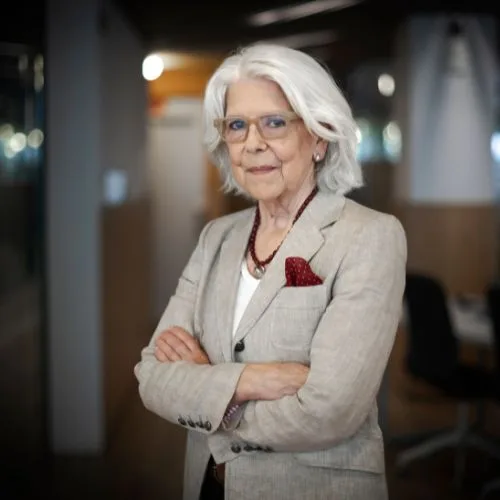 Pilar Tena